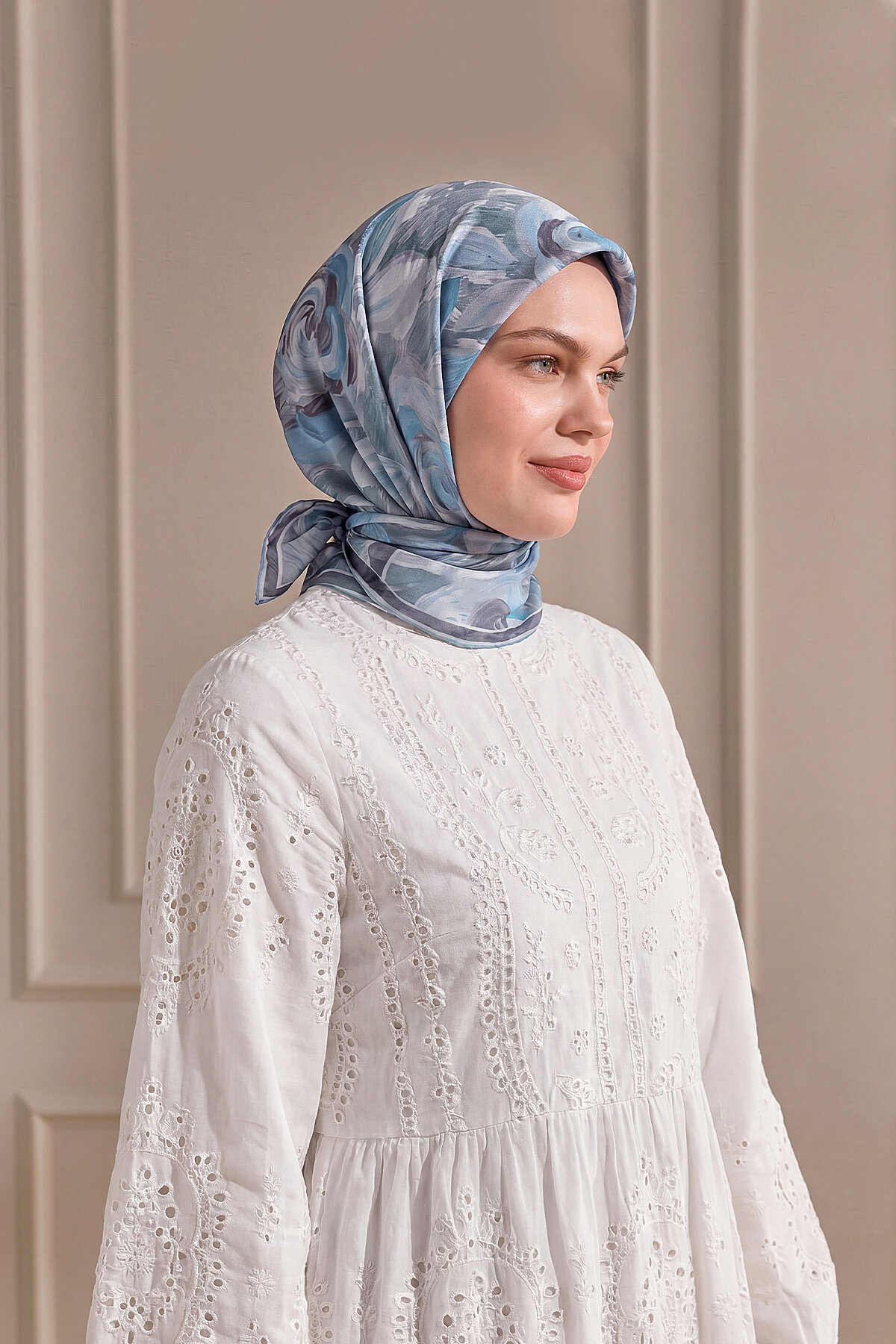 Buz Mavisi Gül Sanat Bahçesi Desen Organik Eşarp