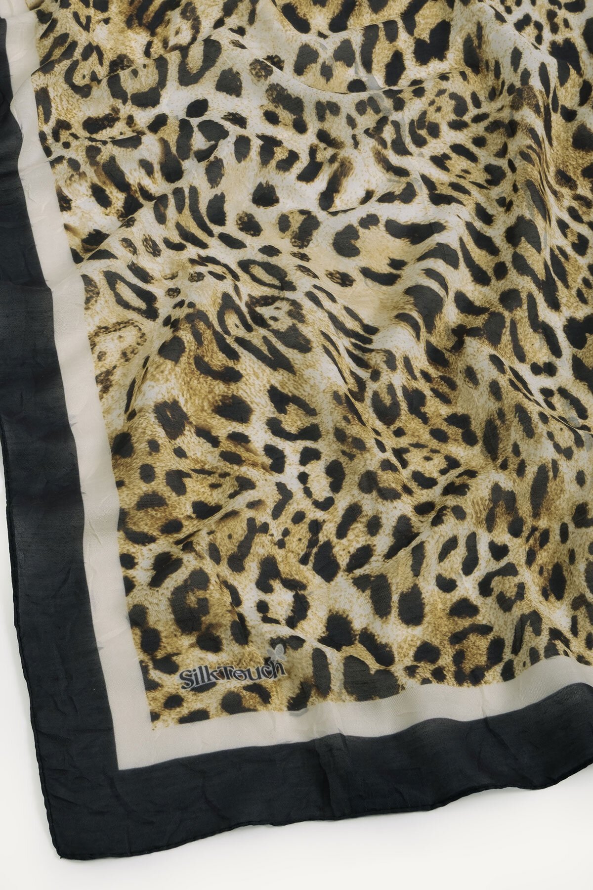 Siyah Leopar Desenli Kraş Eşarp