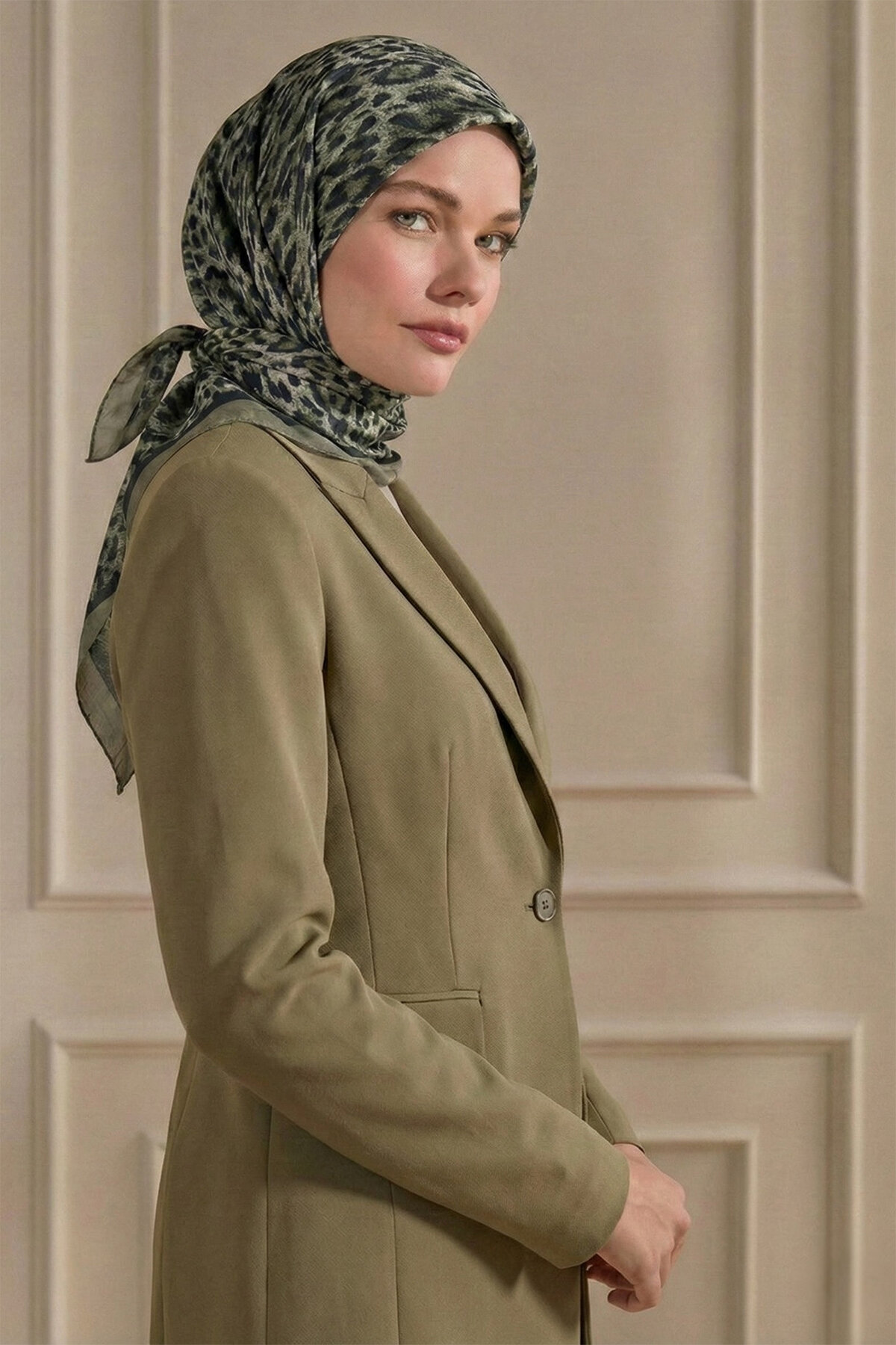 Çağla Leopar Desenli Kraş Eşarp