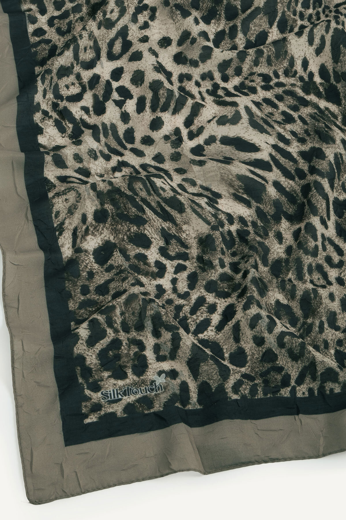 Çağla Leopar Desenli Kraş Eşarp