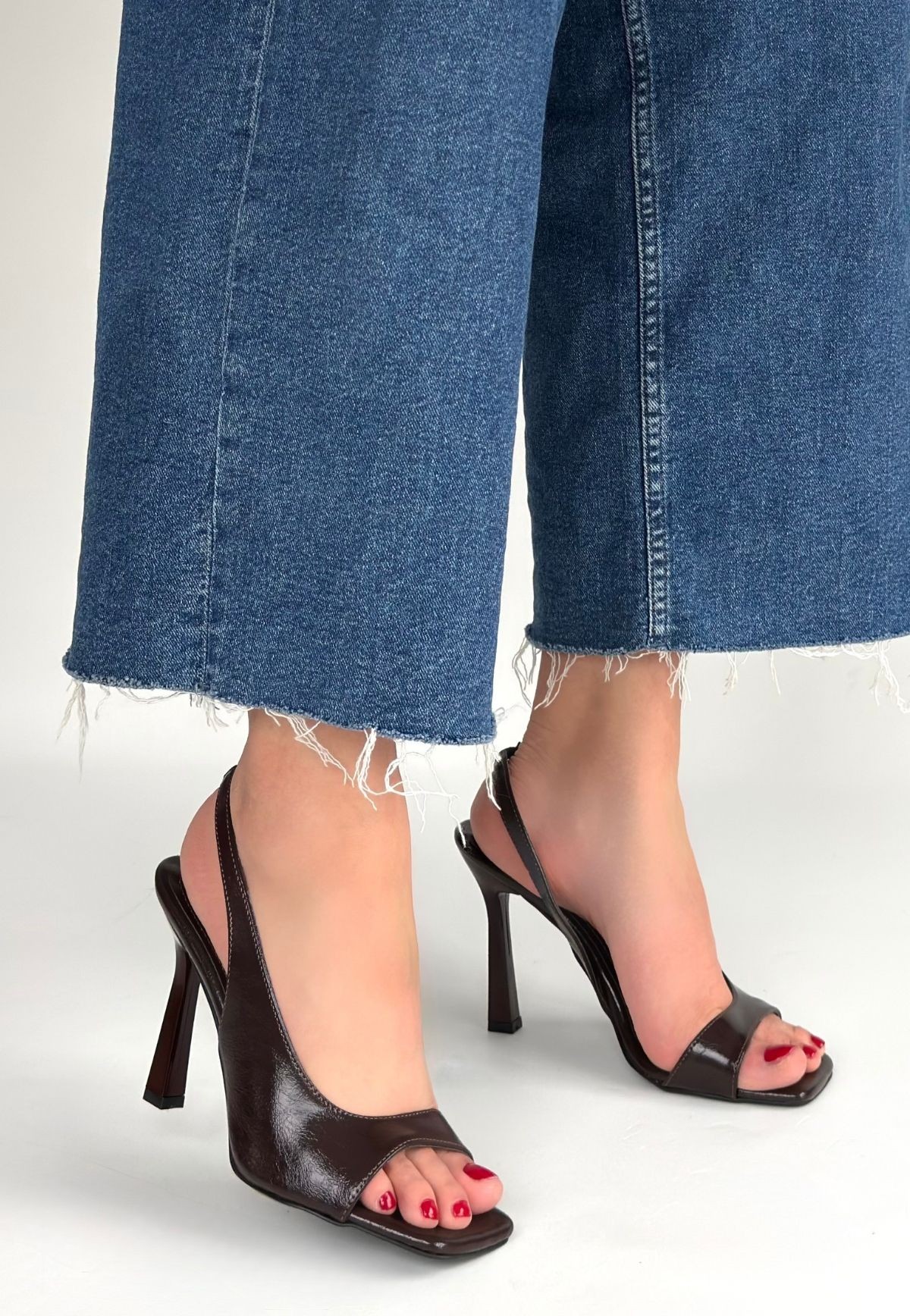 Janta Kahverengi Cilt Topuklu Ayakkabı