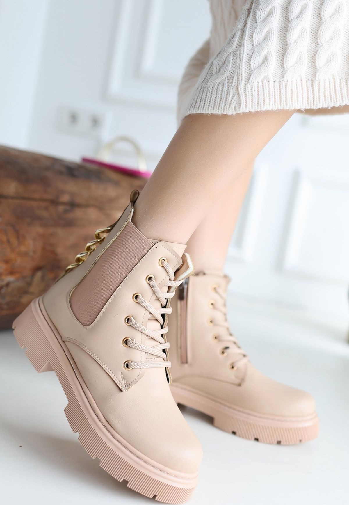 Harte Nude Cilt Bağcıklı Bot