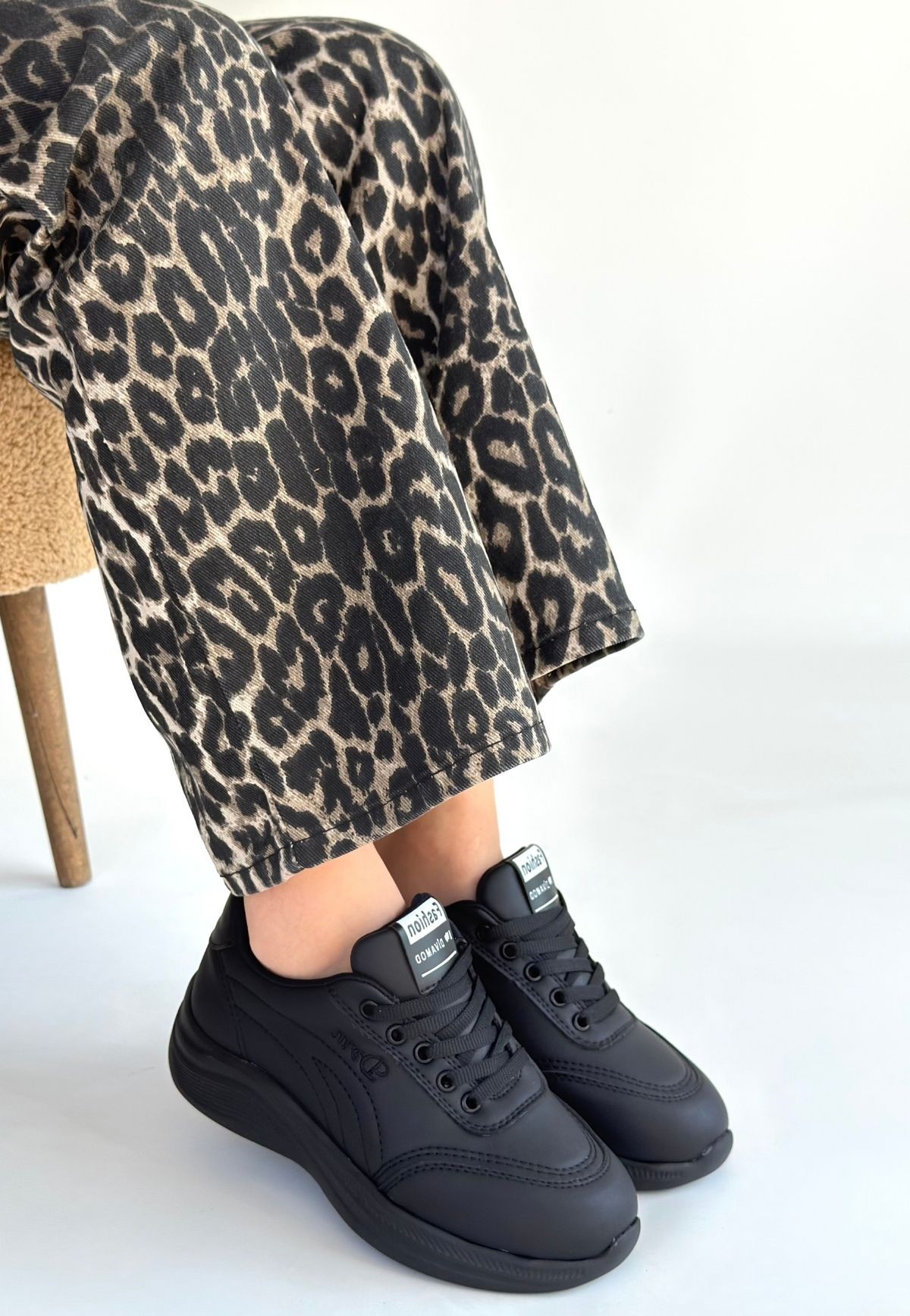 Yejja Siyah Cilt Bağcıklı Spor Ayakkabı