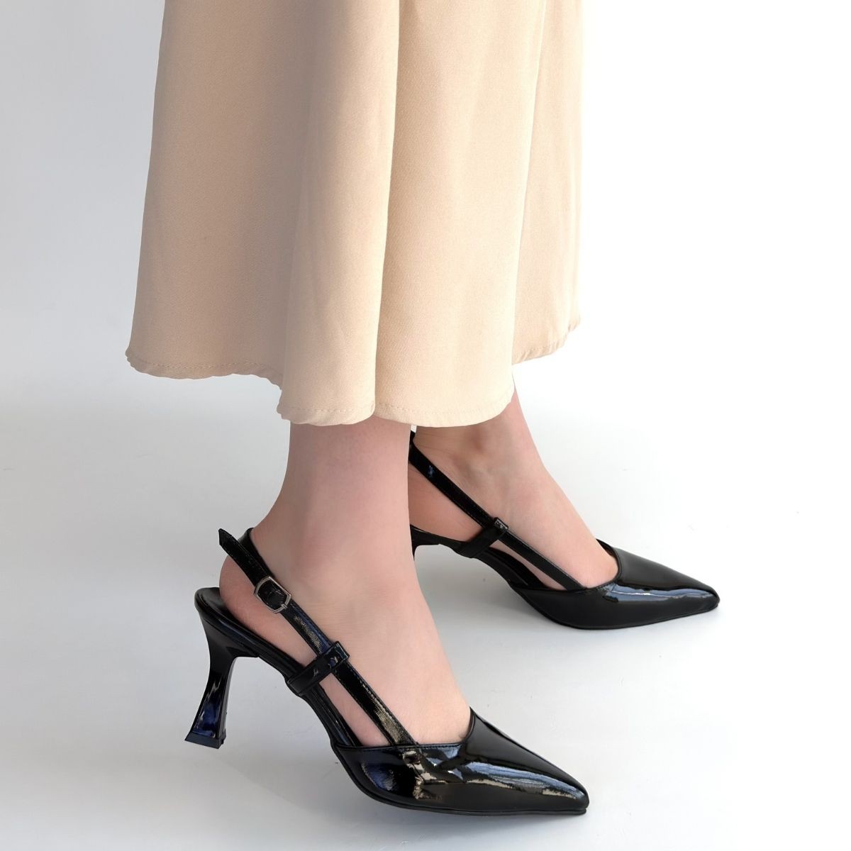 Hoost Siyah Rugan Topuklu Ayakkabı