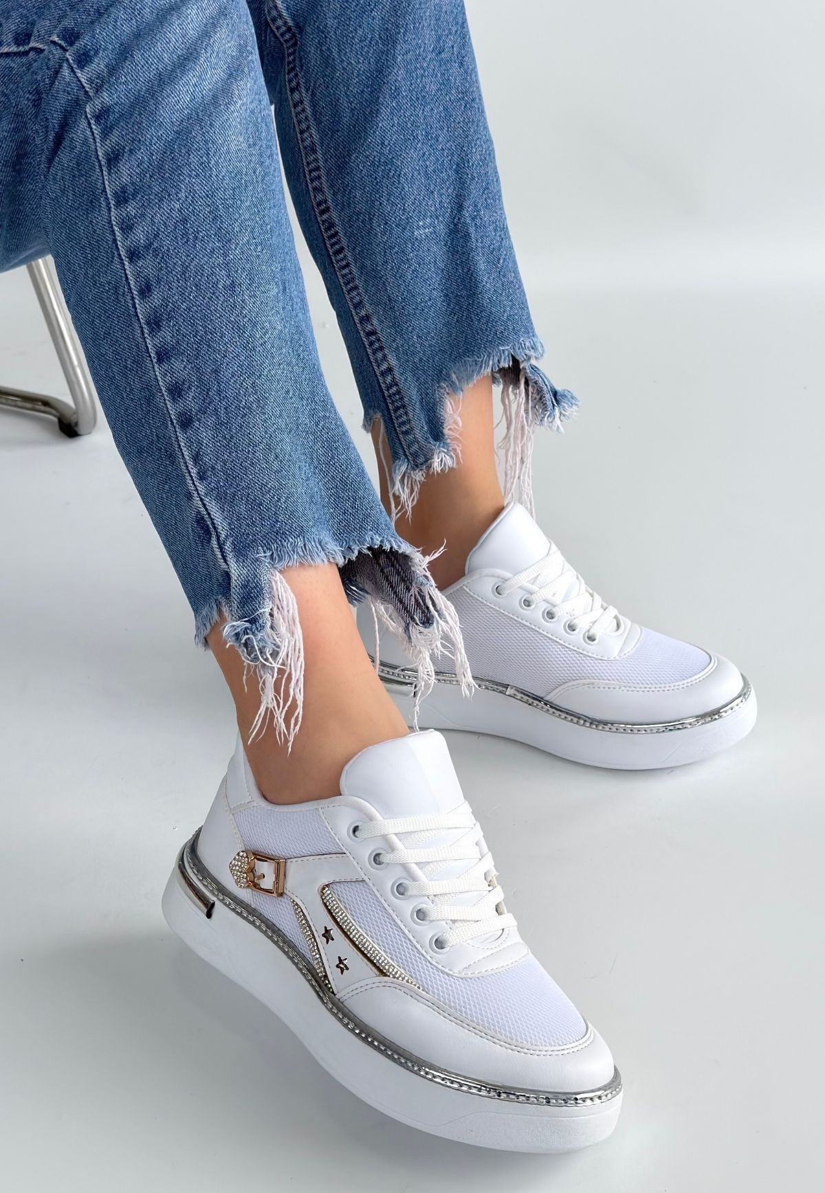 Junda Beyaz Cilt Bağcıklı Spor Ayakkabı