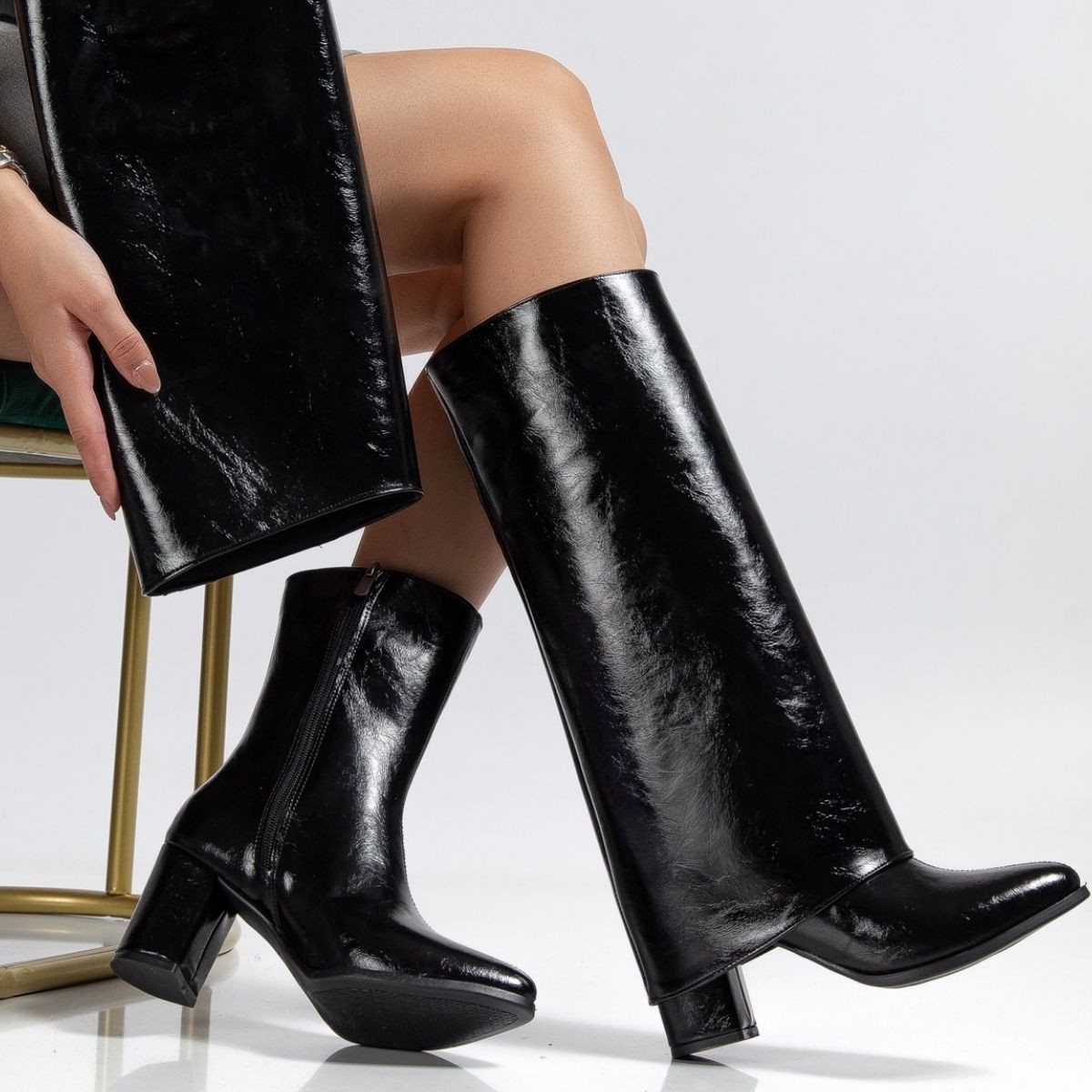Wila Siyah Parlak Topuklu Tak Çıkar Çizme