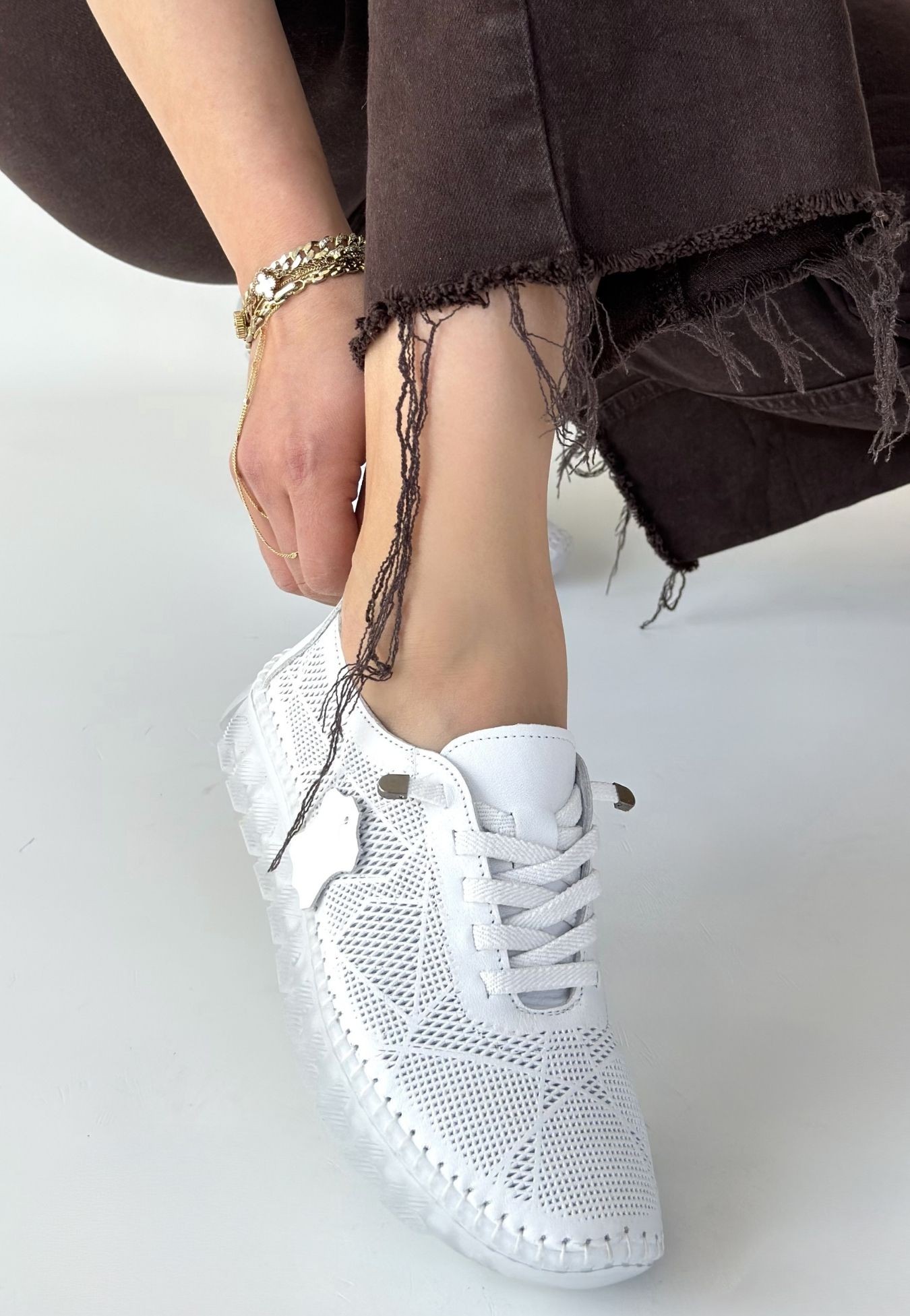 Omma Beyaz Deri Lazerli Bağcıklı Spor Ayakkabı